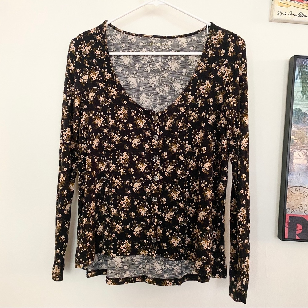 AMERICAN EAGLE NWOT Soft & Sexy Floral Blouse